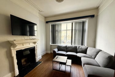 7 bed house, Addison Road, North Hill, Plymouth, PL48LL - Image 4